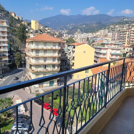 Attico Al Sole سانريمو
